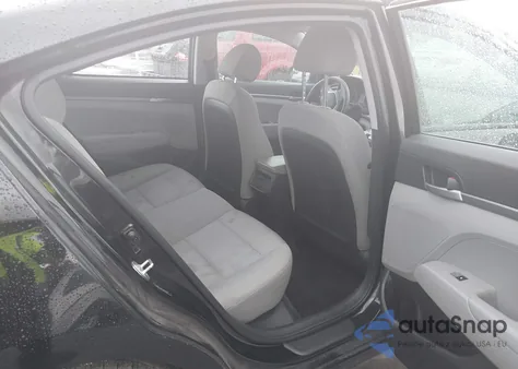 2017 Hyundai Elantra Se z USA, uszkodzony, nr VIN 5NPD74LF5HH193071